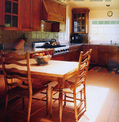 Cửa của bếp nấu không được để thẳng với cửa chính của nhà Cửa của bếp nấu không được để thẳng với cửa chính của nhà