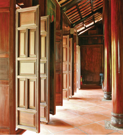 Có thể dùng màu sắc của thảm trải trước cửa để hoá giải tà khí theo quy luật ngũ hành tương sinh, tương khắc Có thể dùng màu sắc của thảm trải trước cửa để hoá giải tà khí theo quy luật ngũ hành tương sinh, tương khắc